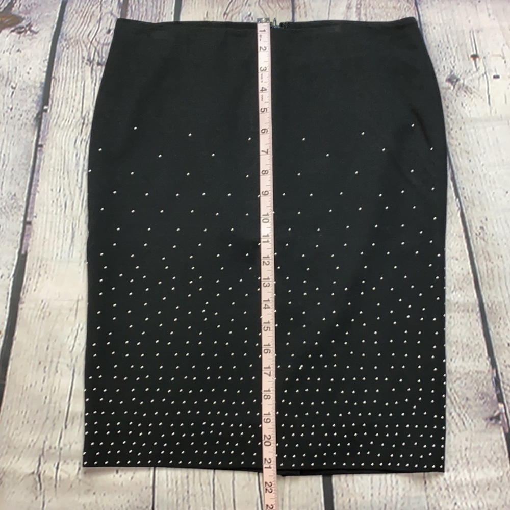 WHITE HOUSE|BLACK MARKET Black Skirt Size: 2 - Picture 10 of 17